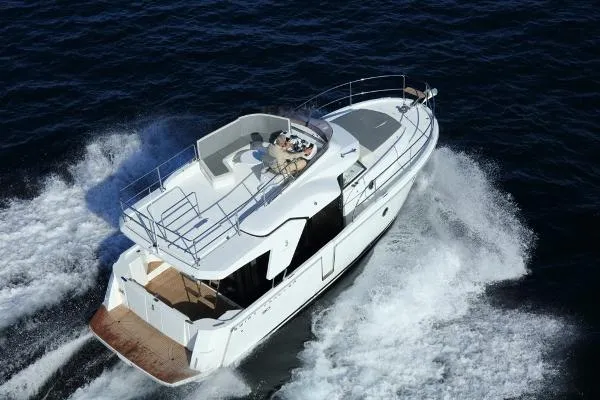 Slide: The Image of Beneteau Swift Trawler 30 2017 - 2