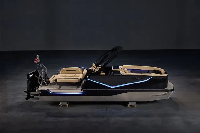 Slide: The Image of Flamingo Rove 24' 2026 - 4