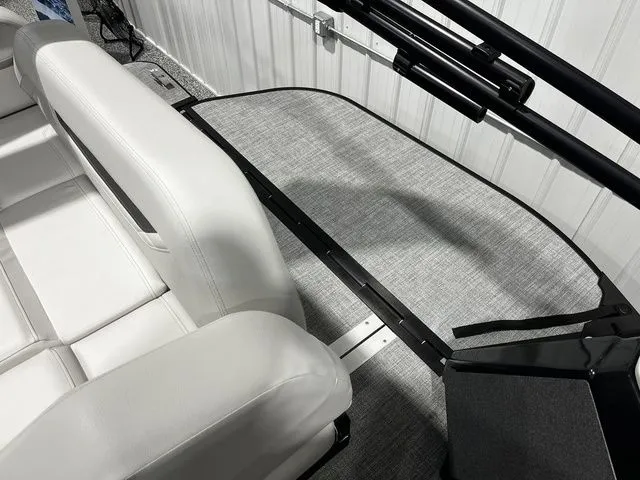 Slide: The Image of Flamingo Rove 24' 2026 - 8