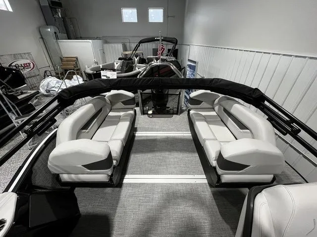 Slide: The Image of Flamingo Rove 24' 2026 - 9