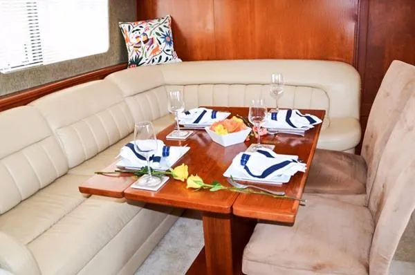Slide: The Image of Silverton 43 Motor Yacht 2004 - 4