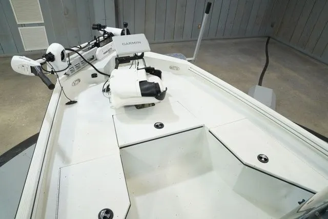 Slide: The Image of Excel Bay Pro Elite 183 2024 - 12