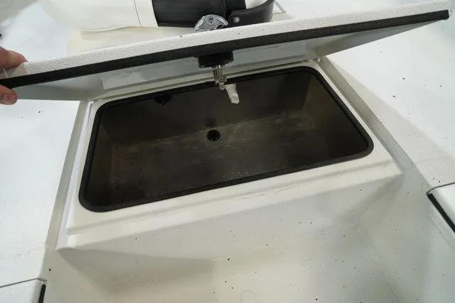 Slide: The Image of Excel Bay Pro Elite 183 2024 - 13