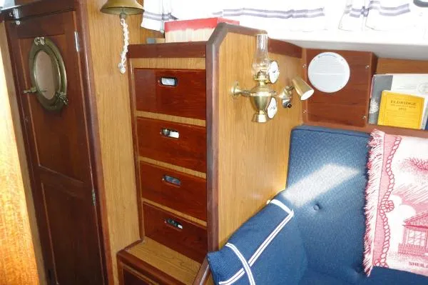 Slide: The Image of Allied Princess Ketch 1977 - 4