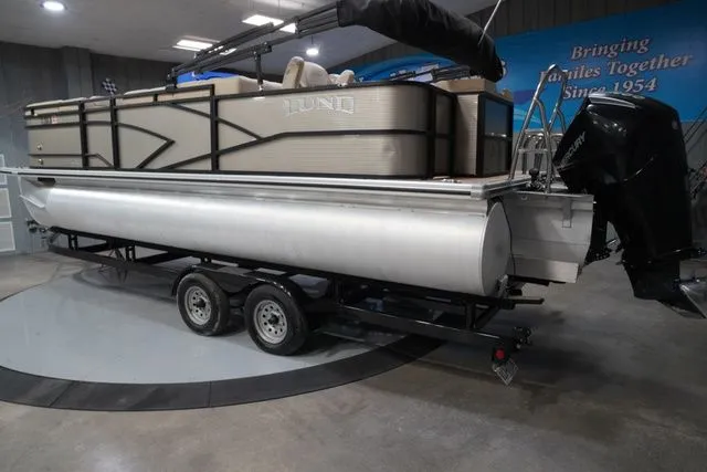 Slide: The Image of Lund LX220 Fish and Cruise 2019 - 10