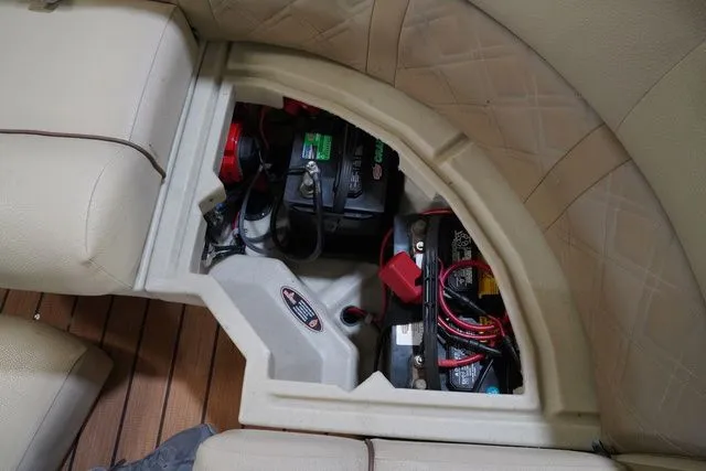 Slide: The Image of Lund LX220 Fish and Cruise 2019 - 19