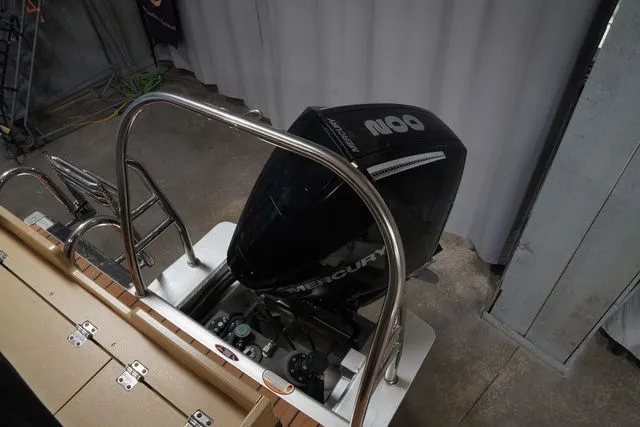 Slide: The Image of Lund LX220 Fish and Cruise 2019 - 22