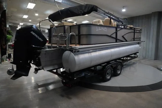 Slide: The Image of Lund LX220 Fish and Cruise 2019 - 8