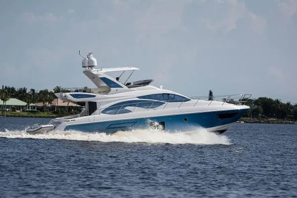 Slide: The Image of Azimut Flybridge 2016 - 1