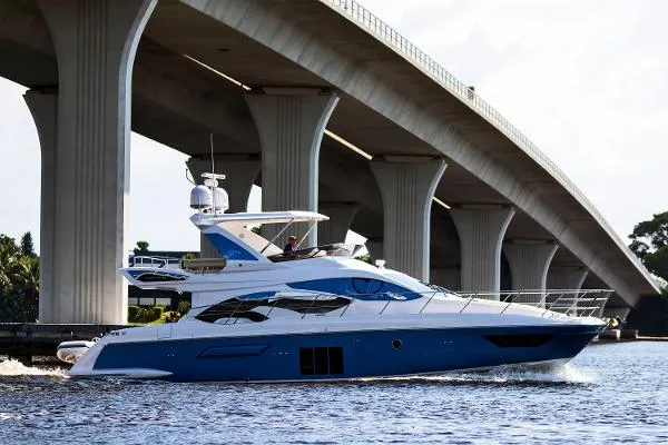 Slide: The Image of Azimut Flybridge 2016 - 4