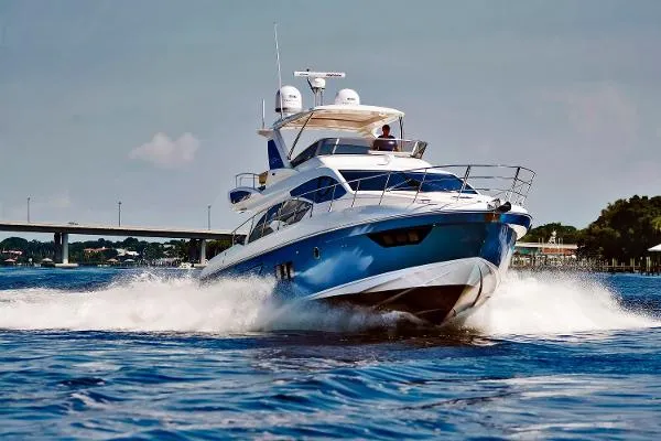 Slide: The Image of Azimut Flybridge 2016 - 5