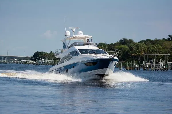 Slide: The Image of Azimut Flybridge 2016 - 6