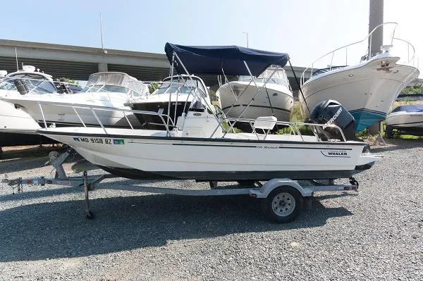 Slide: The Image of Boston Whaler 170 Montauk 2008 - 0