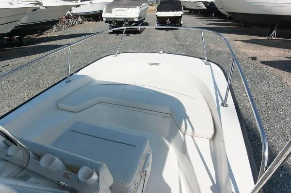 Slide: The Image of Boston Whaler 170 Montauk 2008 - 9