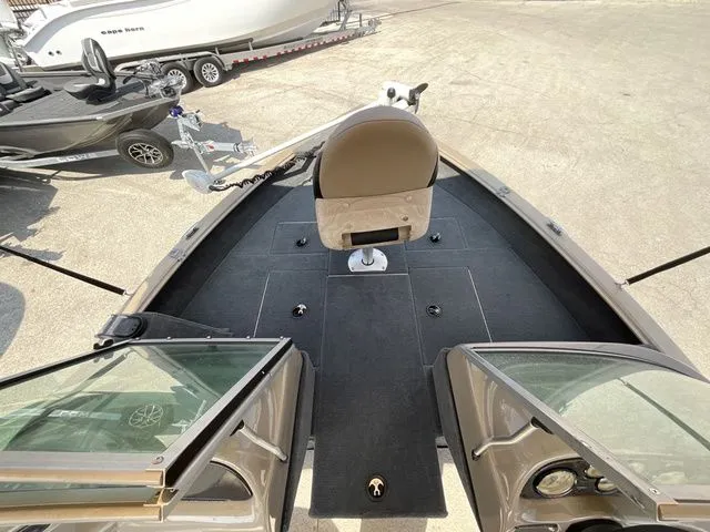 Slide: The Image of G3 V172F/S 2012 - 10