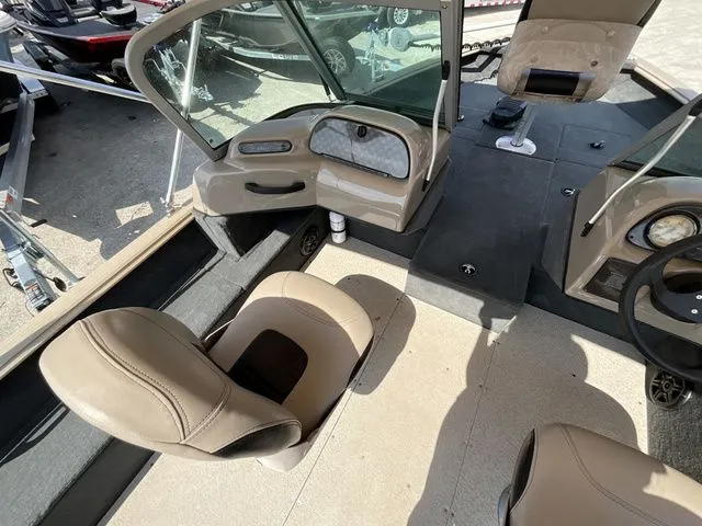 Slide: The Image of G3 V172F/S 2012 - 9