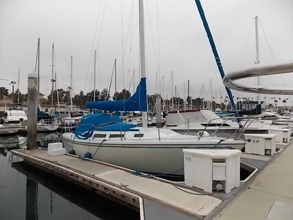 Slide: The Image of Catalina Sloop 1979 - 0