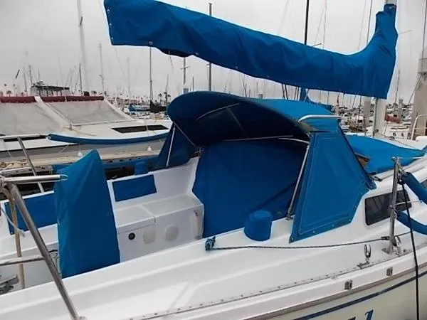 Slide: The Image of Catalina Sloop 1979 - 2