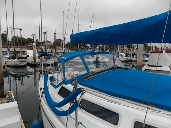 Slide: The Image of Catalina Sloop 1979 - 6