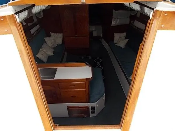 Slide: The Image of Catalina Sloop 1979 - 7