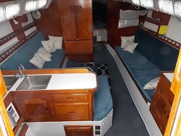 Slide: The Image of Catalina Sloop 1979 - 8