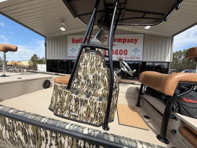 Slide: The Image of Avid 20 Rogue 2024 - 10