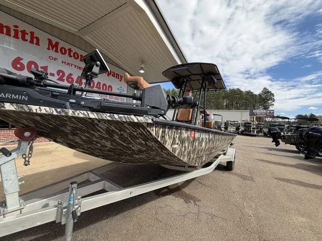 Slide: The Image of Avid 20 Rogue 2024 - 19