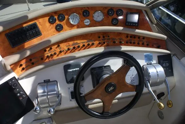 Slide: The Image of Sea Ray Freshwater 500 Sundancer with Lift 1995 - 6