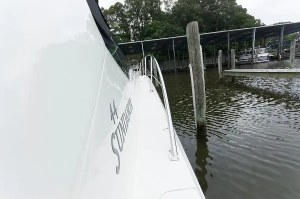 Slide: The Image of Sea Ray 44 Sundancer 2006 - 10