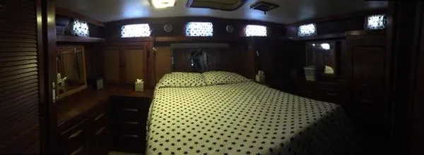Slide: The Image of Gulfstar 44 Motor Yacht 1980 - 8