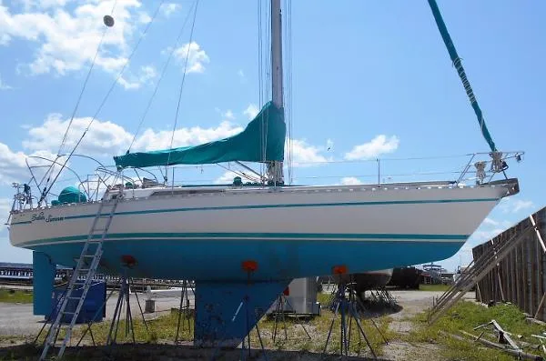 Slide: The Image of Beneteau First 41.7 1983 - 2