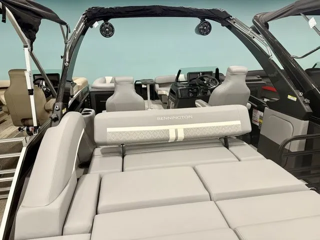 Slide: The Image of Bennington M Swingback 24 MSB 2026 - 10