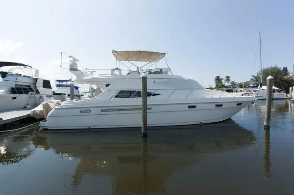 Slide: The Image of Sealine T52 2005 - 3