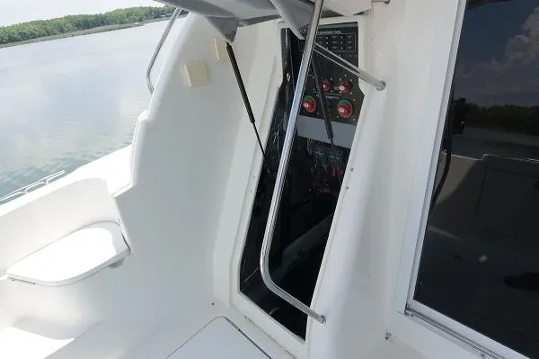 Slide: The Image of Meridian 411 Sedan 2006 - 11