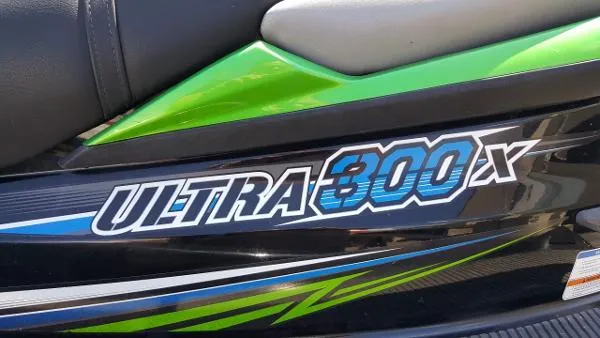 Slide: The Image of Kawasaki Ultra 300X 2012 - 8
