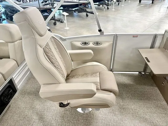 Slide: The Image of Bennington M Swingback 22 MSB 2026 - 11