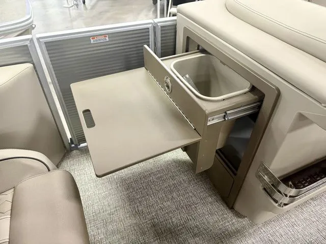 Slide: The Image of Bennington M Swingback 22 MSB 2026 - 5