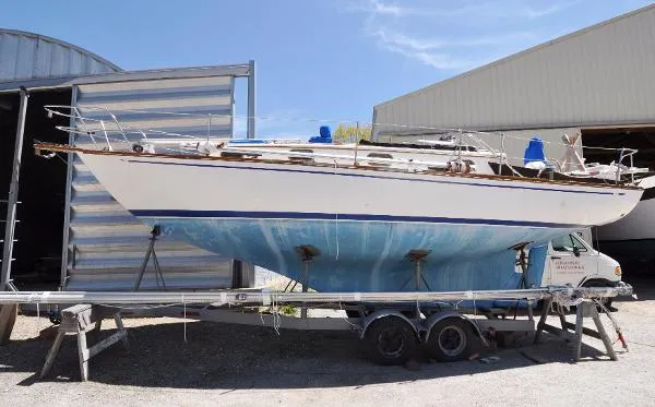 Slide: The Image of Cape Dory 30 1985 - 0