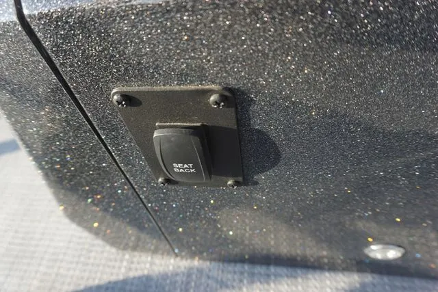 Slide: The Image of Crest Continental 260 SLS 2026 - 14