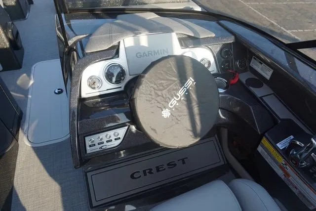 Slide: The Image of Crest Continental 260 SLS 2026 - 18