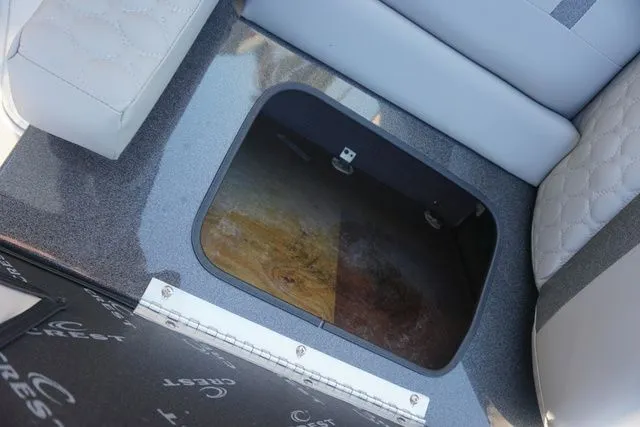 Slide: The Image of Crest Continental 260 SLS 2026 - 32