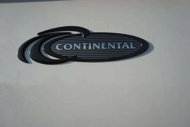 Slide: The Image of Crest Continental 260 SLS 2026 - 39
