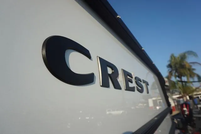 Slide: The Image of Crest Continental 260 SLS 2026 - 40