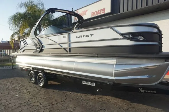 Slide: The Image of Crest Continental 260 SLS 2026 - 42