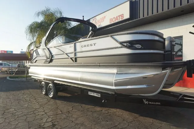 Slide: The Image of Crest Continental 260 SLS 2026 - 45