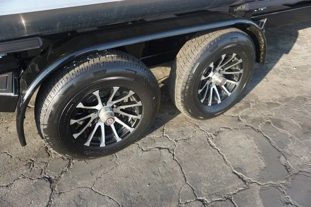 Slide: The Image of Crest Continental 260 SLS 2026 - 5