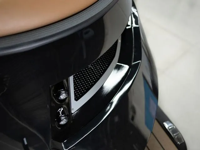 Slide: The Image of Montara 25' SURF BOSS EVO 2026 - 8