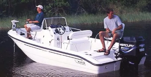 Slide: The Image of Boston Whaler Dauntless 180 2000 - 0