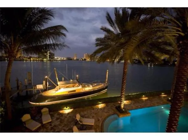 Slide: The Image of Derecktor Commuter Yacht 2005 - 2