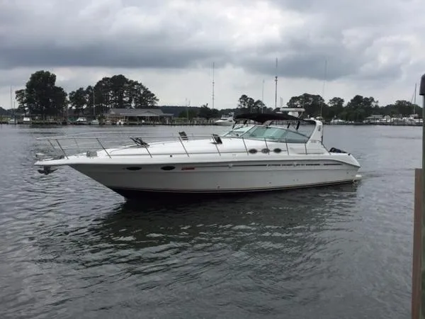 Slide: The Image of Sea Ray 400 Express Cruiser 1996 - 0